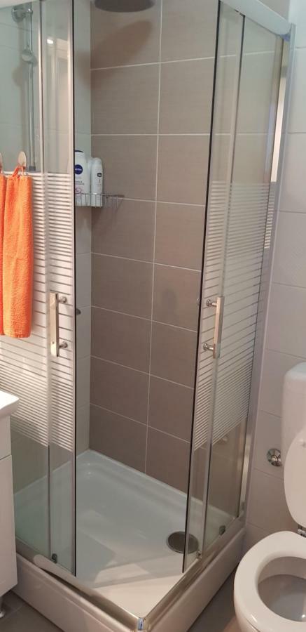 Orhideja Osijek Apartment Luaran gambar